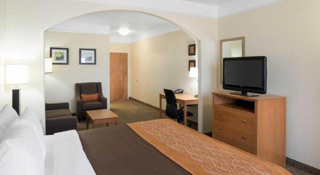 Люкс c 1 комнатой Comfort Inn & Suites, Odessa I-20