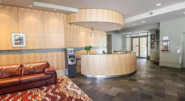 Comfort Hotel Vancouver Airport