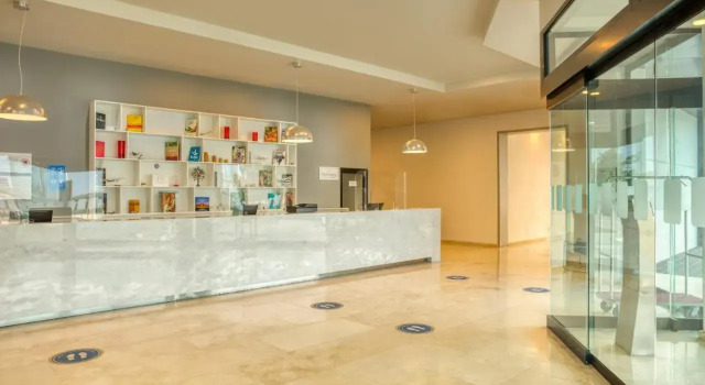 Fiesta Inn Guadalajara Aeropuerto, Rezerwuj Hotel Tlaquepaque 