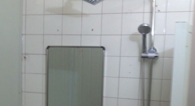 Кровать в общем номере (мужской номер) MnB Guesthouse