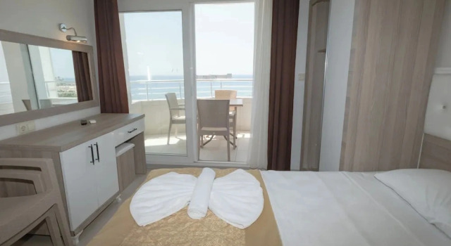 Люкс с балконом и с видом на море Seymen Hotel