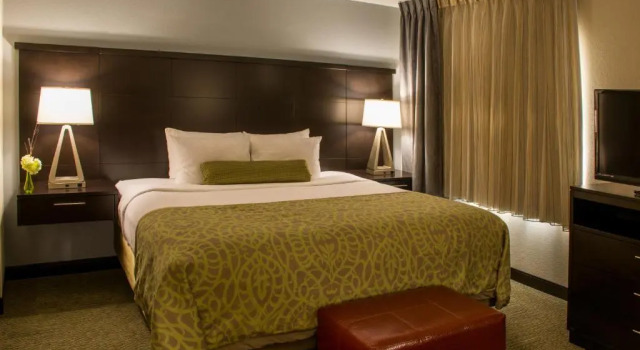 Двухместный люкс c 1 комнатой Staybridge Suites Schererville by IHG