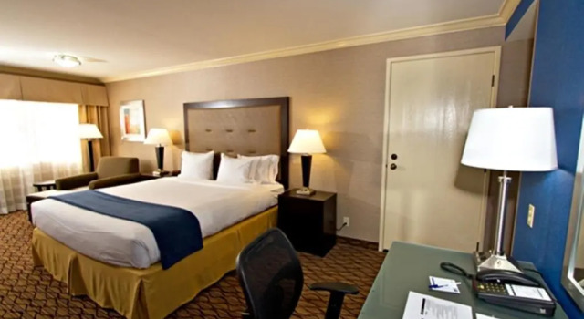 Люкс Holiday Inn Express Port Hueneme by IHG