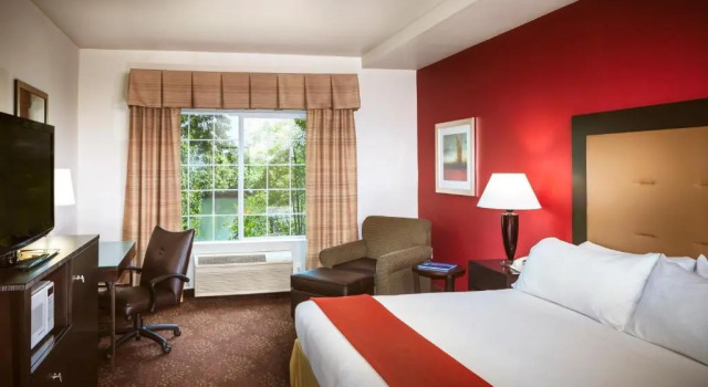 Номер Standard с видом на реку Holiday Inn Express Corvallis-On the River by IHG