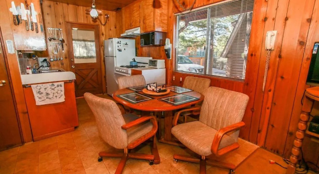 Kiwi Cabin, Забронировать Отель Биг-Бэар-Сити San Bernardino Mountains