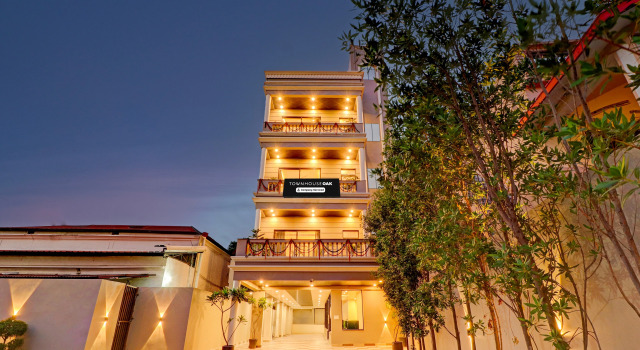 Super Townhouse Oak FRI Dehradun Formerly Hotel EL Portrait, Rezervovat Hotel Déhrádún Uttarakhand