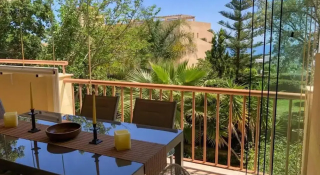 Апартаменты Flat Sleeps 4 With Pool and Terrace