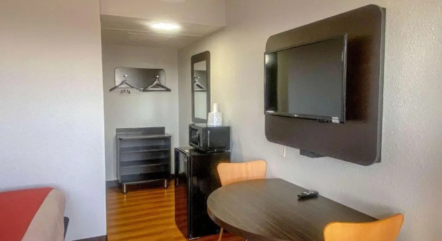 Четырёхместный номер Deluxe Motel 6-Wichita, KS - AIRPORT