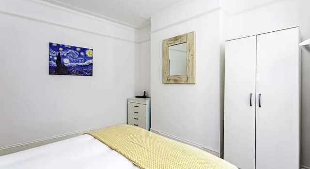 Cozy 2 Bed Apartment in Chiswick