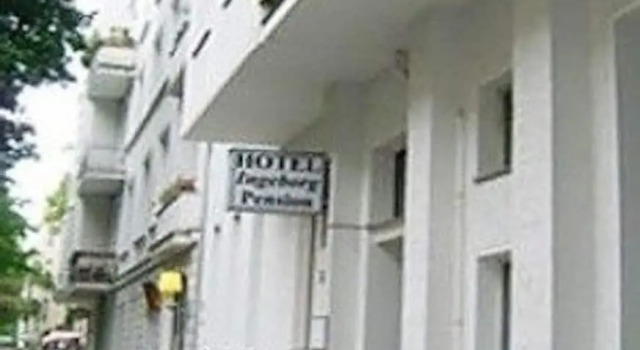 Hotel-Pension Ingeborg, Varaa Hotelli Charlottenburg Berliini