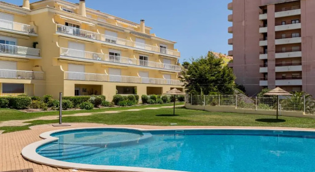 Апартаменты Altido Stunning Ericeira Flat W/2 Shared Pools & Gym