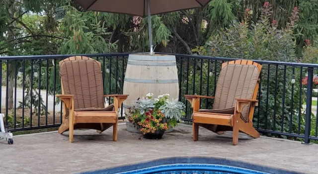 Номер Luxury Uncorked Bed & Breakfast