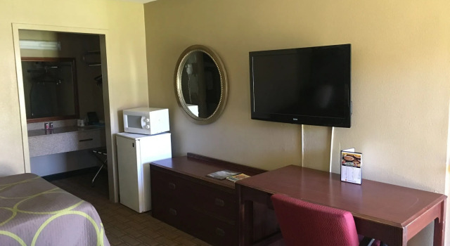 Super 8 by Wyndham Biloxi at the Beach, Забронировать Отель Отели Миссисипи - побережья с завтраком, Завтраки