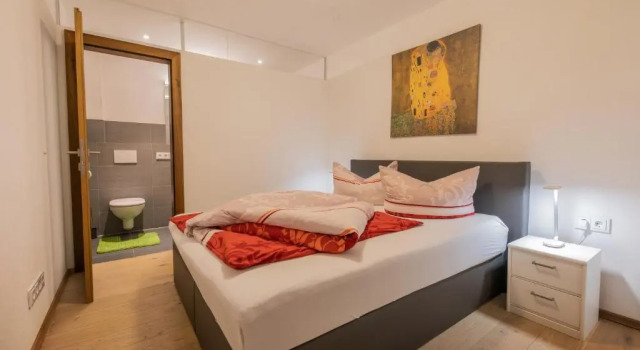 Ferienwohnung Robi, Забронировать Отель Отели Штубайталь с парковкой, Парковка