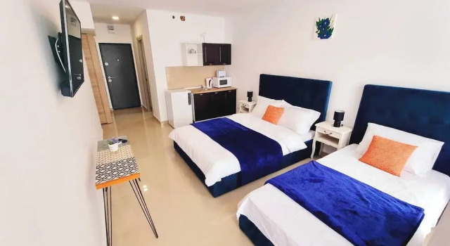 Monolocale familiare con balcone e vista litorale EFO Studios on the Beach