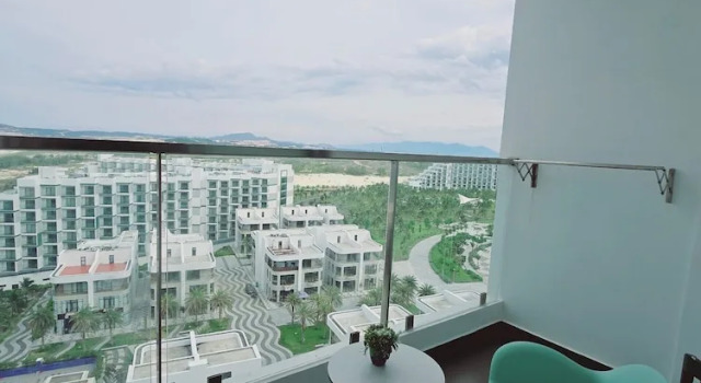 Люкс Happy Beach Oceanview Arena Cam Ranh Condotel