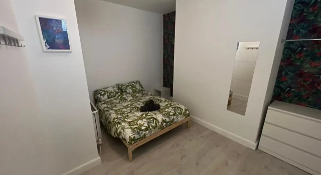 Tropical Apartment, 10 min from Blackpool tower, outside space, sleeps 12, Забронировать Апартаменты/квартира Блэкпул Ланкашир, рядом с Blackpool North Train Station