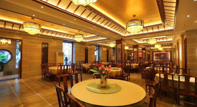 Xinhui International Hotel, Varaa Hotelli Hotellit Jiujiang uima-altaalla, Uima-allas
