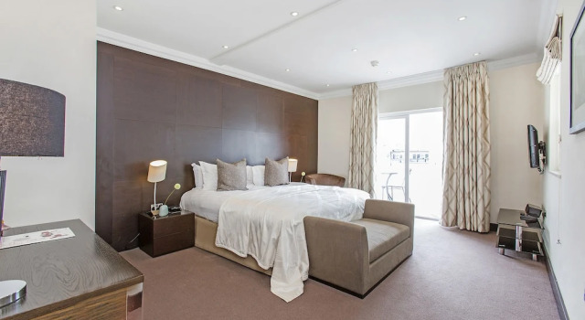 Люкс 130 Queens Gate Apartments