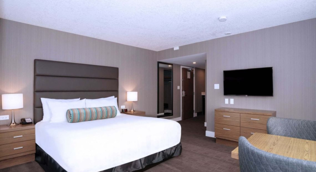 Двухместный номер Standard с мини-кухней Sandman Signature Calgary Downtown Hotel