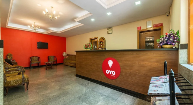 OYO 3722 Hotel StayEasy Majestic, Varaa Hotelli Hotellit Bangalore pysäköinnillä, Pysäköinti