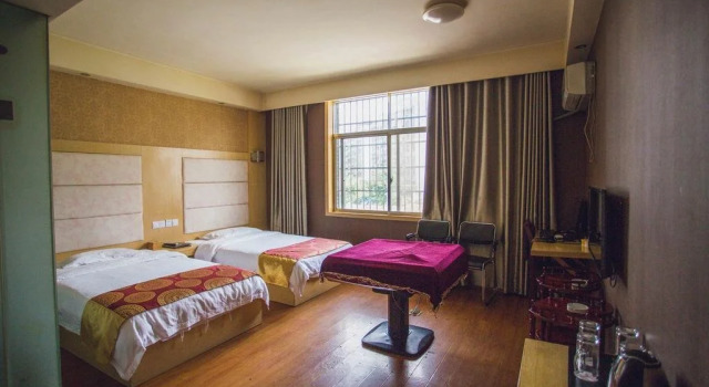 Aiqinhai Fashion Hotel