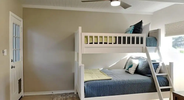 Little Bay House by Miss Kitty’s, Rezerwuj Dom wakacyjny Wille w Houston, Willa