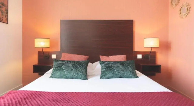 Двухместный номер Standard с балконом Hôtel Les Coutainvillaises