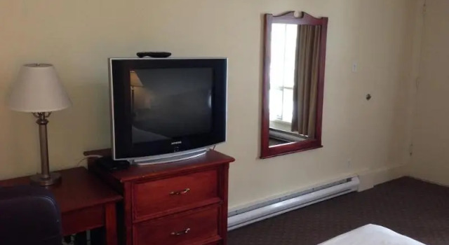 Номер Standard Knights Inn Lethbridge