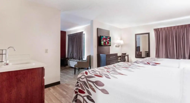 Четырёхместный люкс Red Roof Inn Richmond, KY