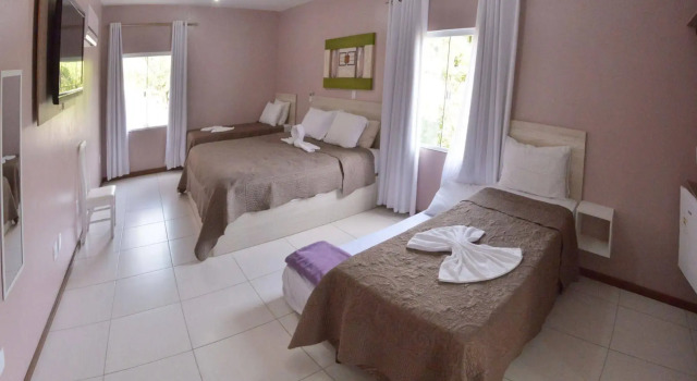 Pousada Carolina Apartamentos, Забронировать Отель Пенья Санта-Катарина