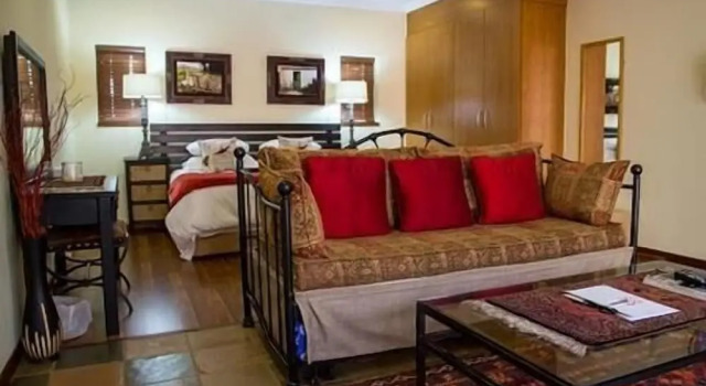37 on Charles, Buchen Sie Bed & Breakfast Hotels in Gauteng mit Pool, Schwimmbad