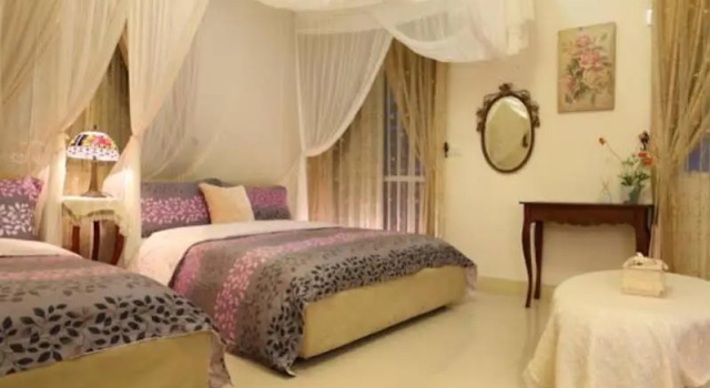 Leaves Bed and Breakfast