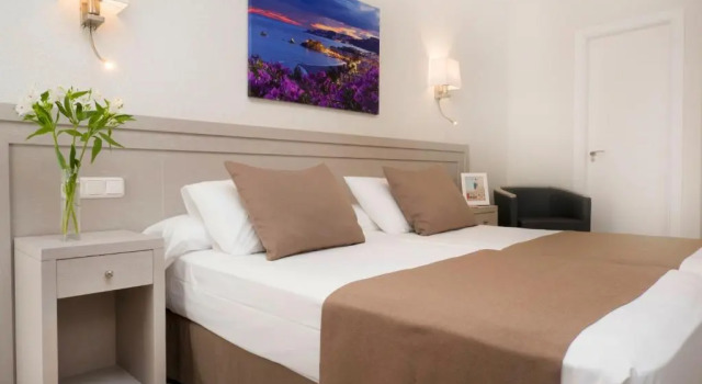 Двухместный номер Classic Hotel Helios Costa Tropical