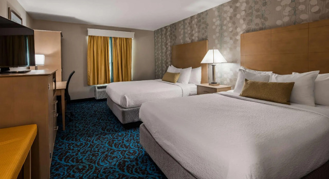 Четырёхместный номер Standard Milford Inn