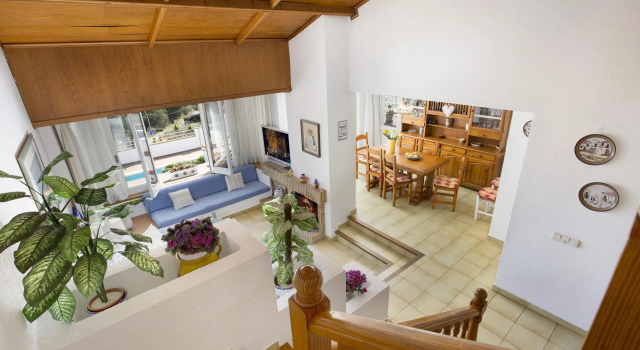 Nuri in Blanes with 5 bedrooms and 3 bathrooms, Забронировать Отель Отели в центре Бланес, в центре