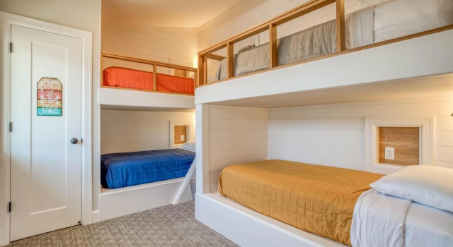 Luxurious Ocean Views and Fun Amenities - Gorgeous Beach Retreat, Prenota Hotel Hotel a Oregon con parcheggio, Parcheggio