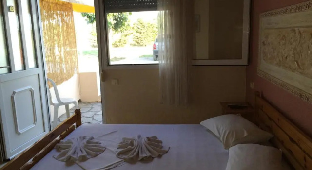 Одноместный номер Standard с балконом и с красивым видом из окна Hotel Avra