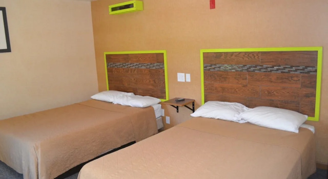 Четырёхместный номер Standard Carleton Circle Motel Falmouth