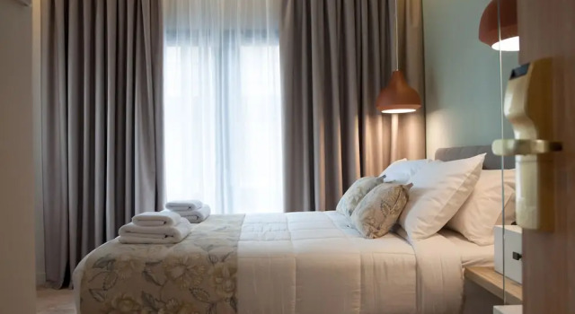 Двухместный номер Standard с балконом и с видом на город Seasabelle Hotel near Athens Airport