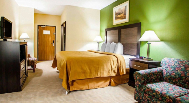 Quality Inn & Suites Champaign, Varaa Hotelli Urbana Champaign