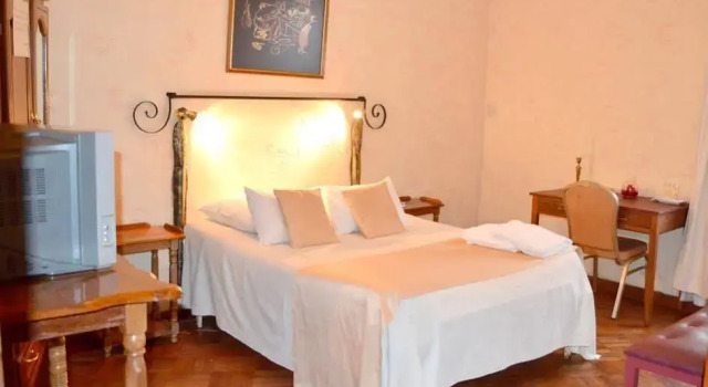 Hotel Restaurant Le Relais de la Haute Ville, Boek Hotel Antananarivo Analamanga