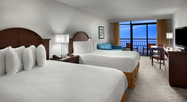 Четырёхместный номер Standard Best Western Ocean Sands Beach Resort