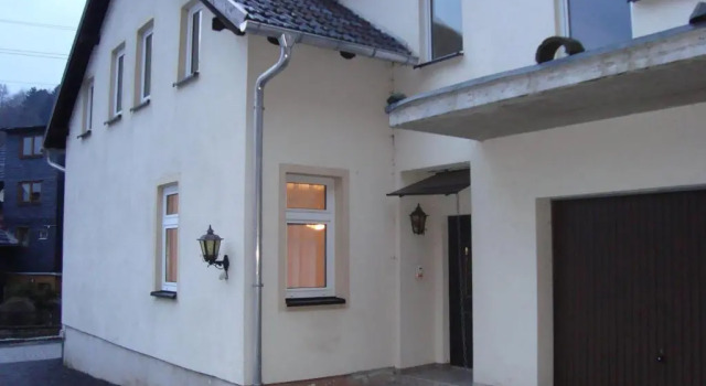 Ferienwohnung Burgruine, Book Apartment Hotels in Thuringian Forest with Parking, Parking