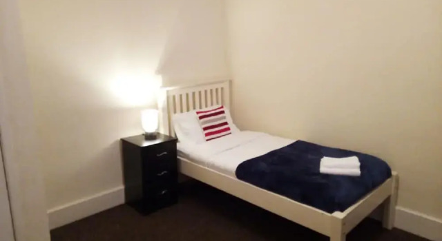 KCS Apartment - 3 Bedroom Flat Birmingham, Забронировать Апартаменты/квартира Апартаменты Уэст-Мидлендс, Апартаменты/квартира
