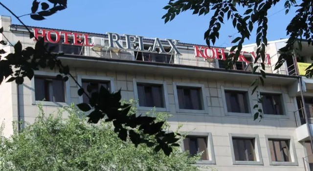 Relax Hotel, Забронировать Отель Отели Алматы 3 звезды, рядом с Станция метро Жибек Жолы, 3*