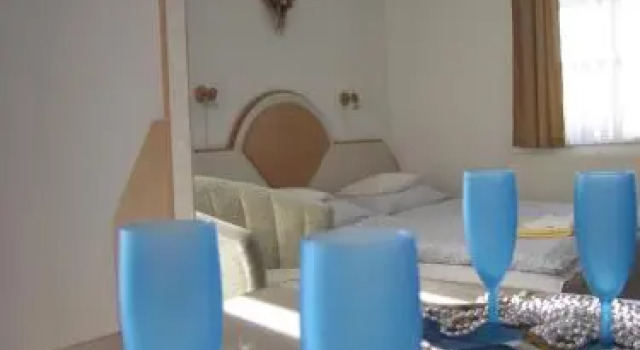 Csigaház panzió, Book Hotel Hoteller i Gyula med parkering, Parkering