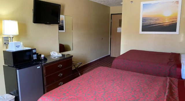 Четырёхместный номер Standard Days Inn by Wyndham Morton
