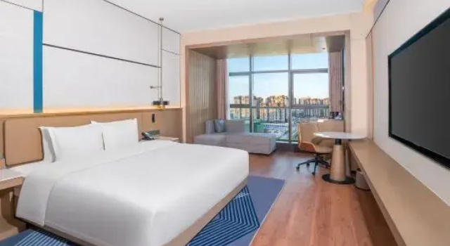 Люкс Deluxe Holiday Inn Express Yueyang Pingjiang, an IHG Htl