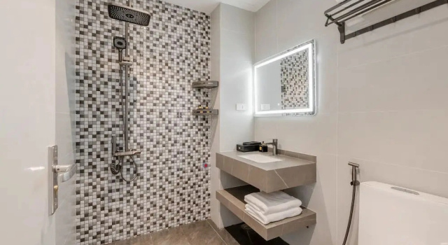 Люкс Deluxe с балконом и с видом на город Doms Residence Hanoi